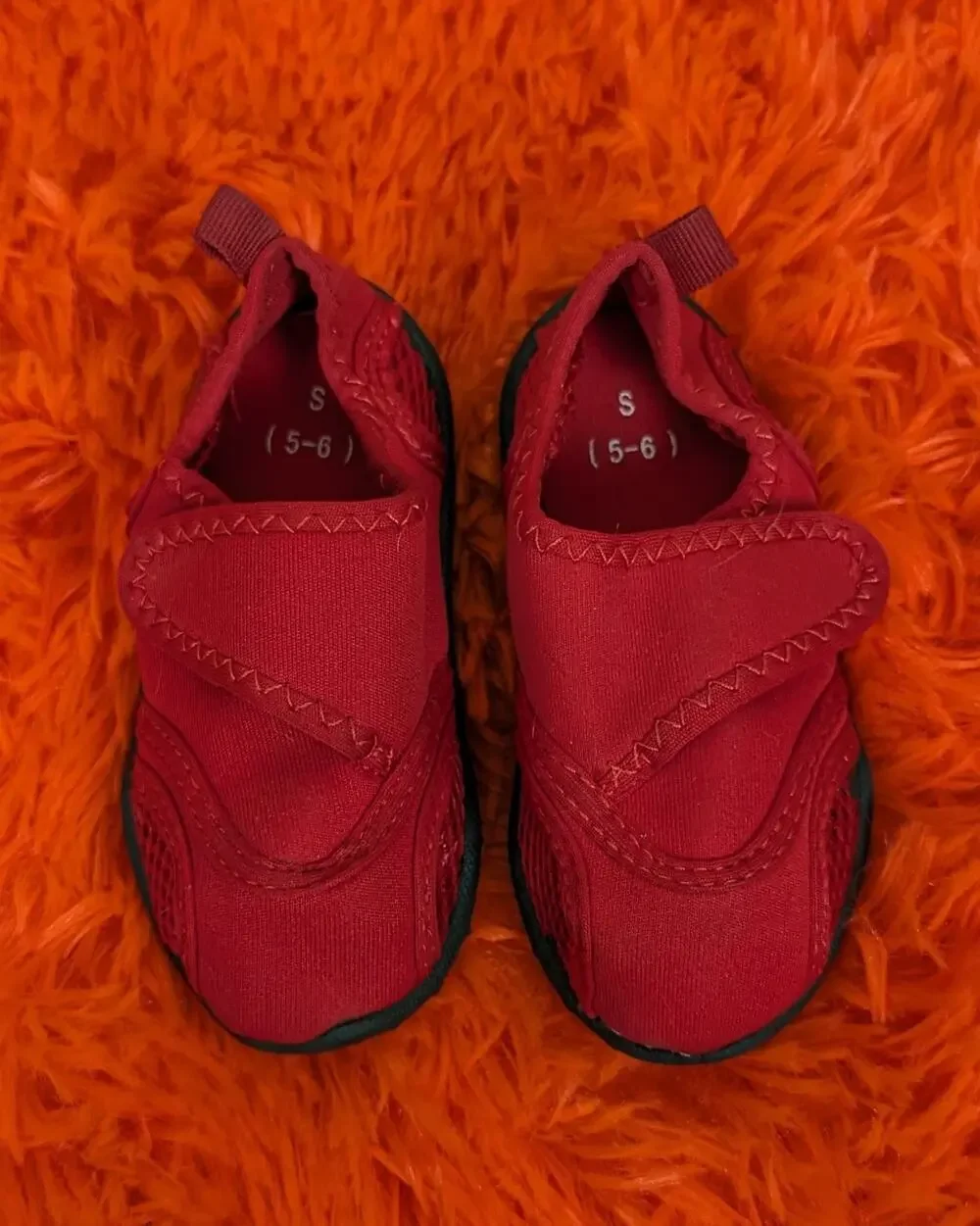 Sintetico Kids Red Velcro Swimming Pool River Water Shoes Socks Small 5/6